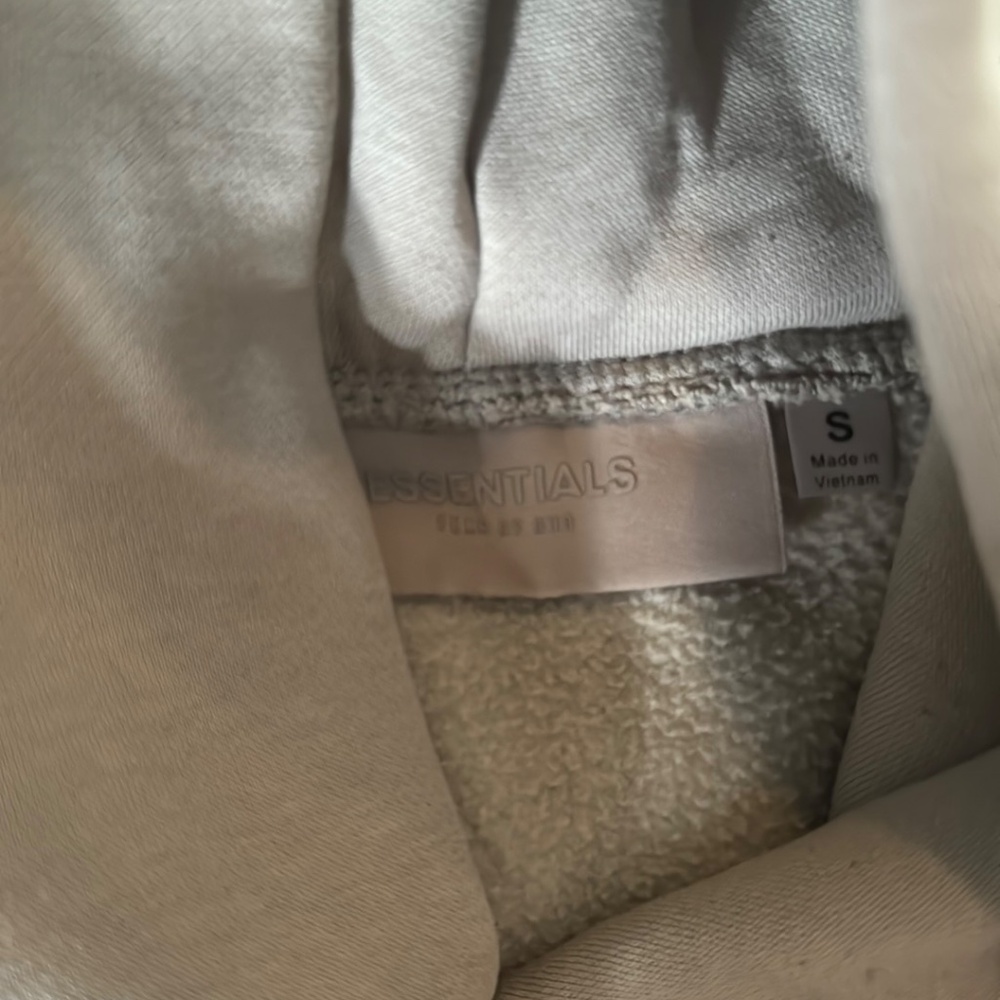 Essentials hoodie - Picture 3 of 4